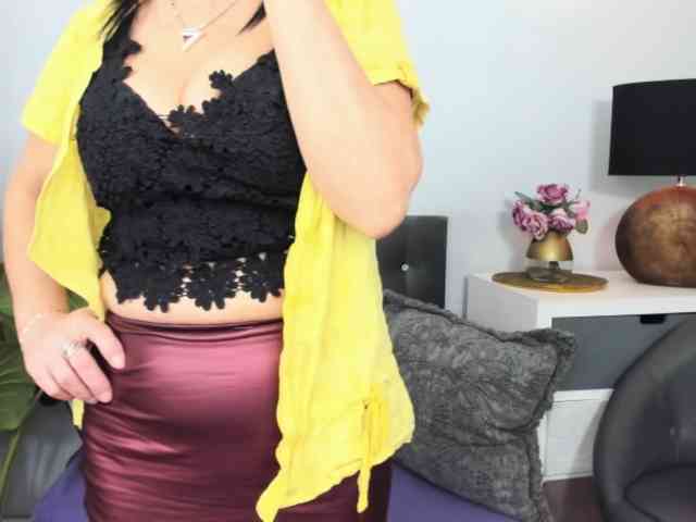 CrystalWomenX webcam