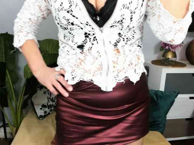 CrystalWomenX webcam