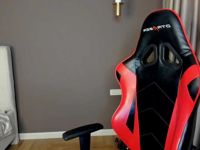 hellewkitty's BongaCams show and profile