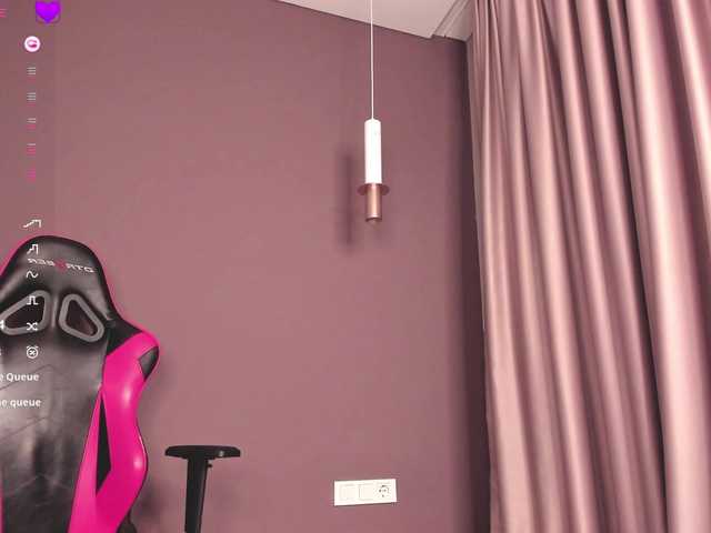 hellewkitty's BongaCams show and profile