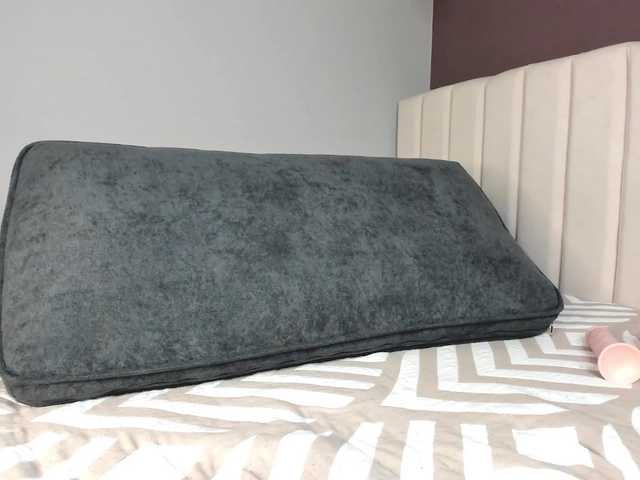 hellewkitty's BongaCams show and profile