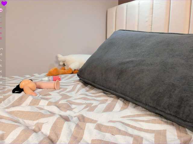 hellewkitty's BongaCams show and profile