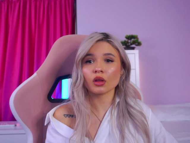 JessyBelle's Thumb Image