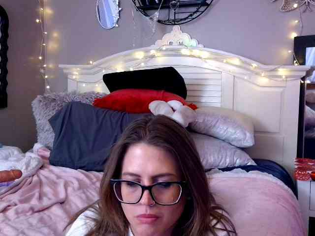 SexyLittleWhisper webcam