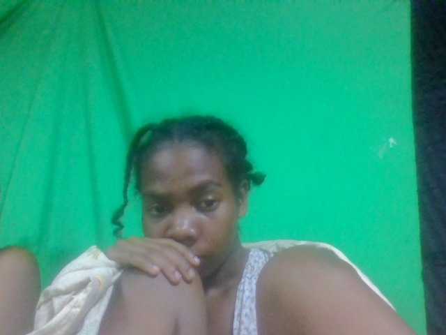 tsaralaza from BongaCams is Freechat