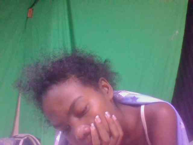 tsaralaza Live Webcam on BongaCams