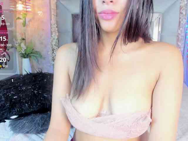 Estrellaa11 Live Webcam on BongaCams