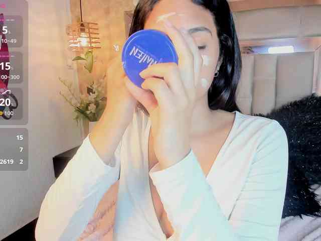 Estrellaa11 Live Webcam on BongaCams