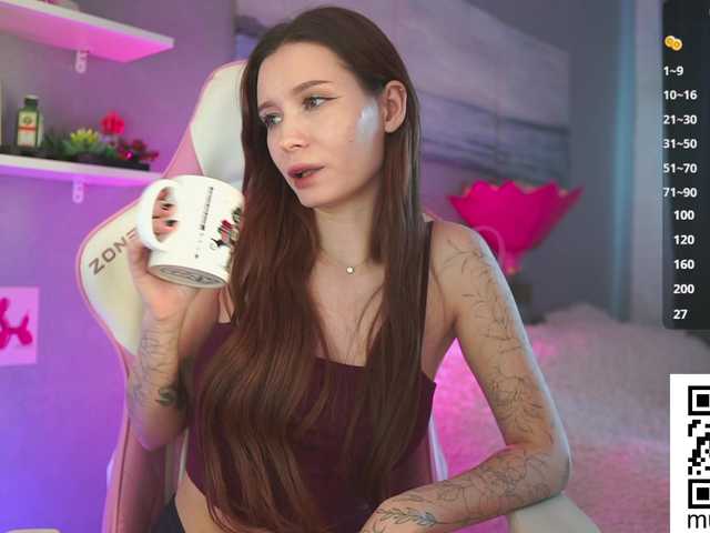 le modèle MuffMuffin est en webcam porno dans un show sur le site bongacams, il possède les tags suivants: White/Caucasian,Brunette,Shaved