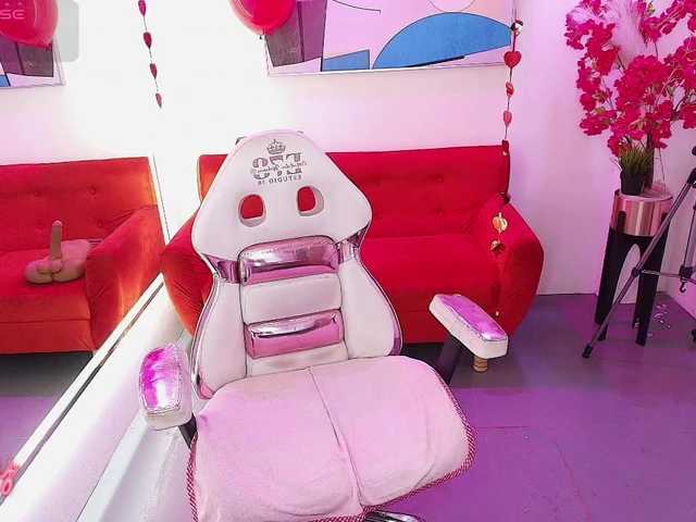 Bunnie-star — Masturbating big dildo fuck hard pussy : 222 tokens