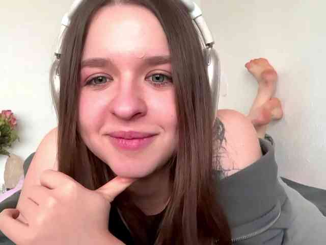 LuckyHailey webcam