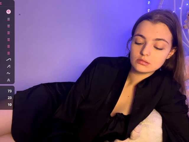 PeachBabe's BongaCams show and profile