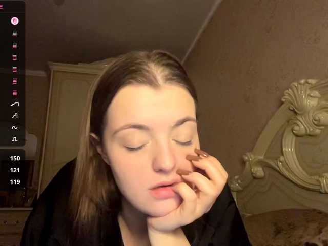 PeachBabe's BongaCams show and profile