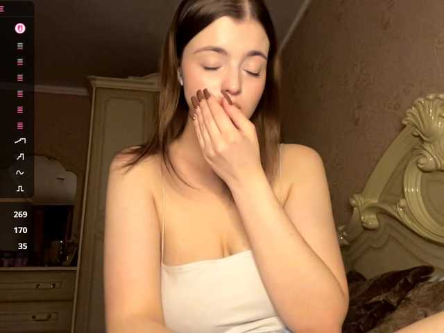 PeachBabe's BongaCams show and profile