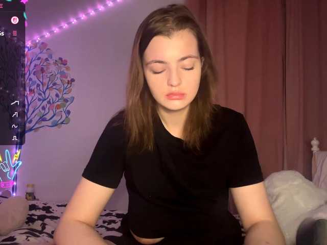 PeachBabe's BongaCams show and profile