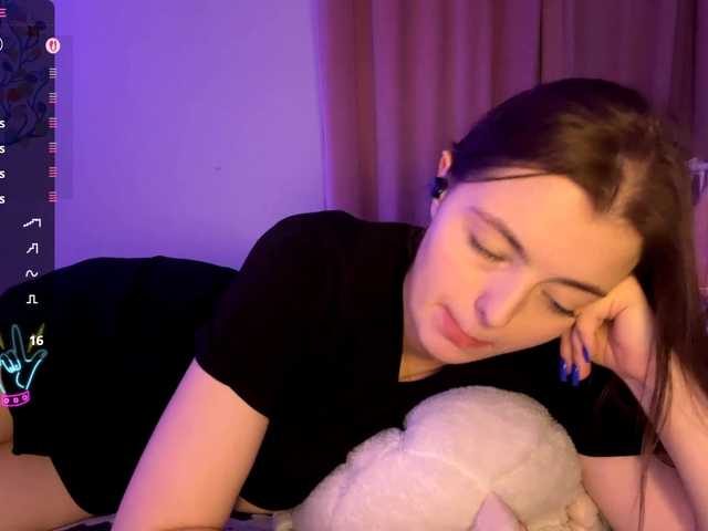 PeachBabe's BongaCams show and profile