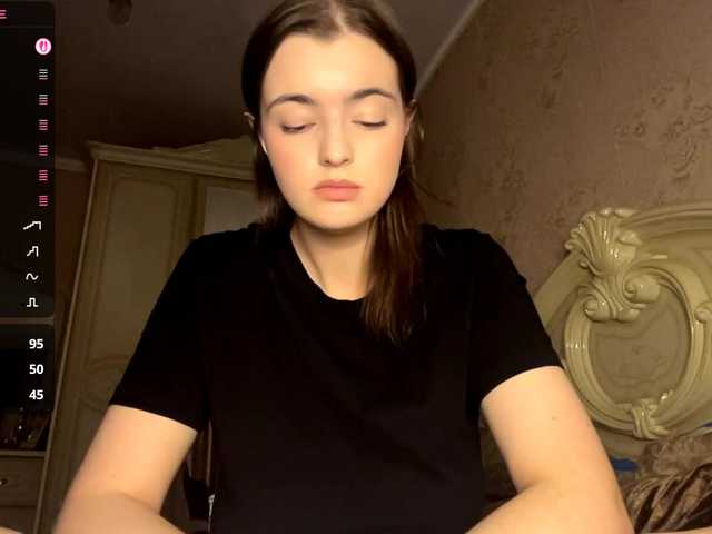 PeachBabe's BongaCams show and profile