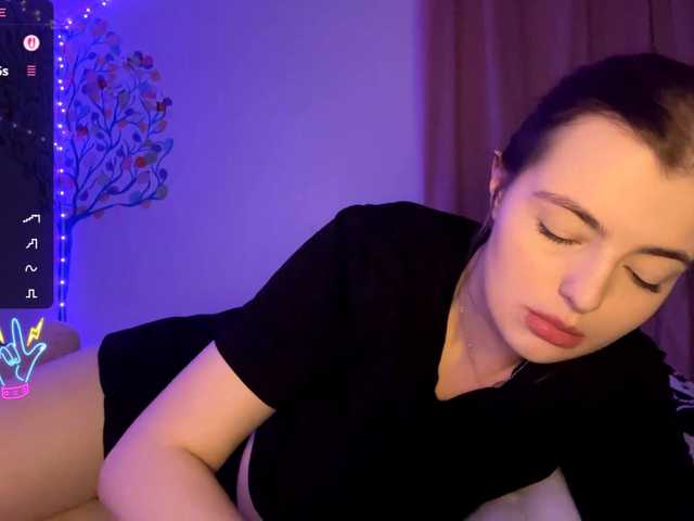 PeachBabe's BongaCams show and profile