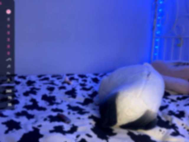 PeachBabe's BongaCams show and profile