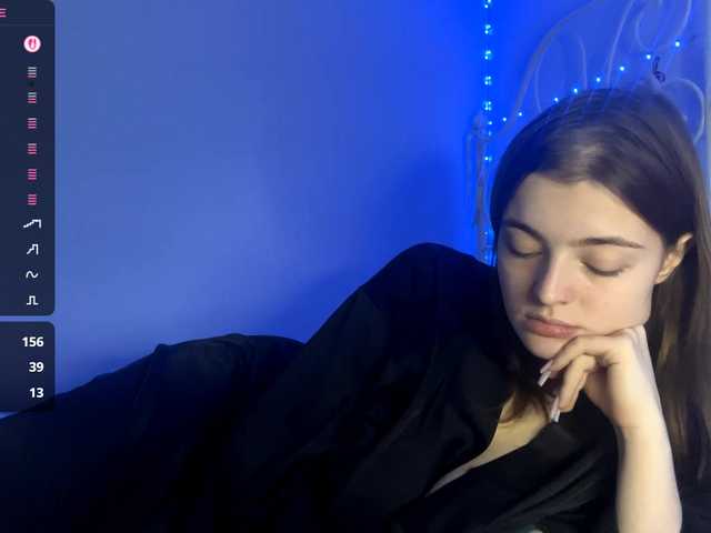 PeachBabe's BongaCams show and profile
