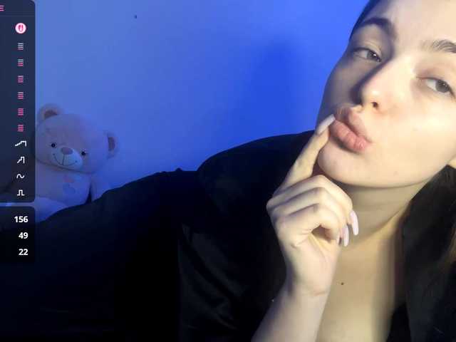 PeachBabe's BongaCams show and profile
