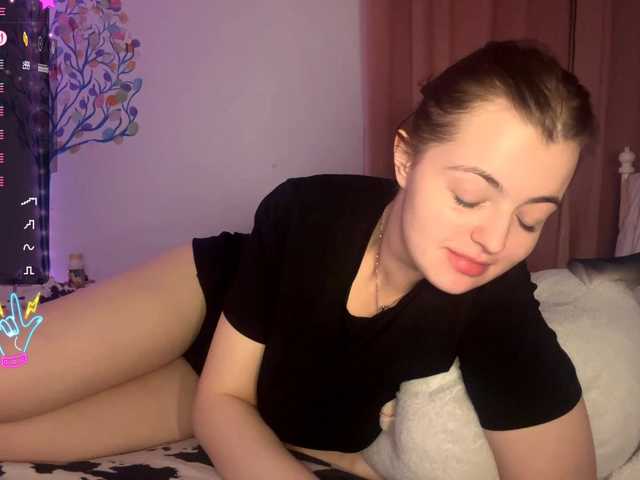 PeachBabe's BongaCams show and profile