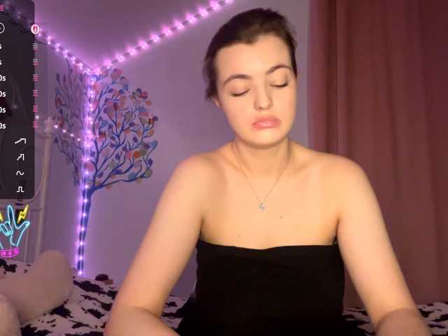 PeachBabe's BongaCams show and profile