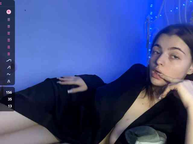 PeachBabe webcam