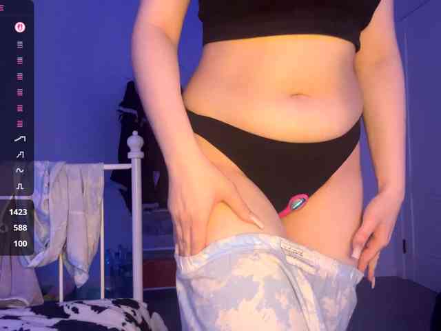 PeachBabe Live Webcam on BongaCams