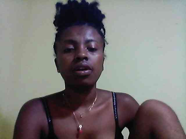 anjarata Live Webcam on BongaCams