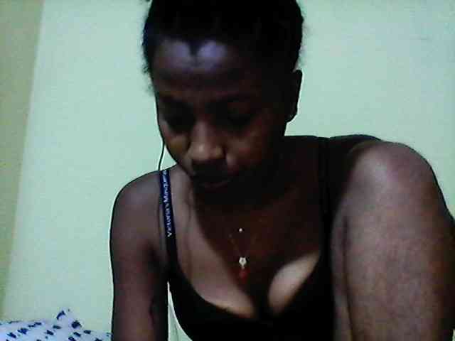 anjarata Live Webcam on BongaCams