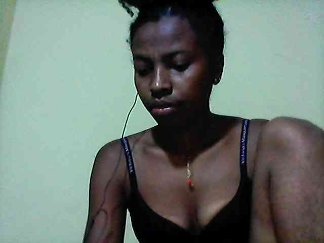 anjarata Live Webcam on BongaCams