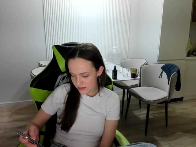 Mae4614 – webcam model profile photo