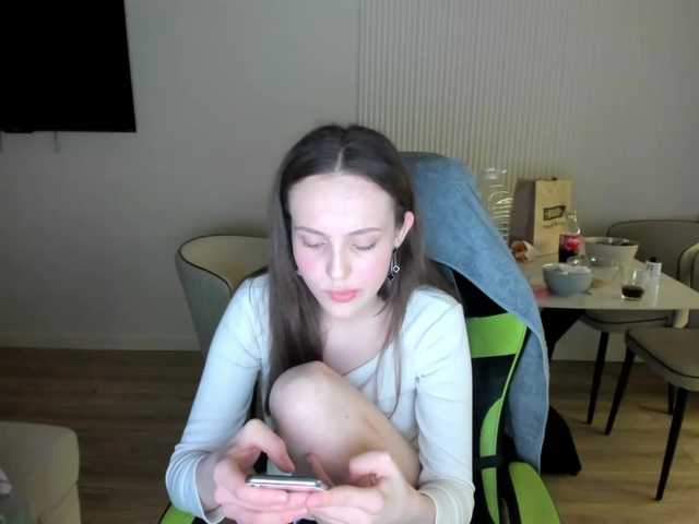 Mae4614 – webcam model profile photo