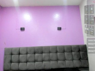 Melannyy-- Porn Show