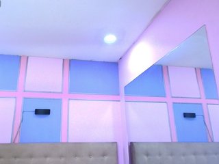 Melannyy-- Porn Show