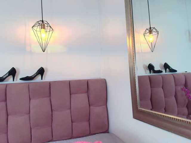 Melannyy--'s BongaCams show and profile