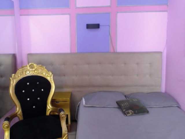 Melannyy--'s BongaCams show and profile