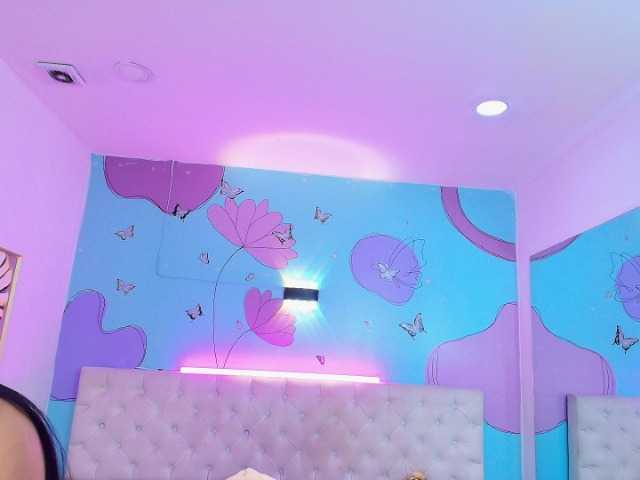 Melannyy--'s BongaCams show and profile