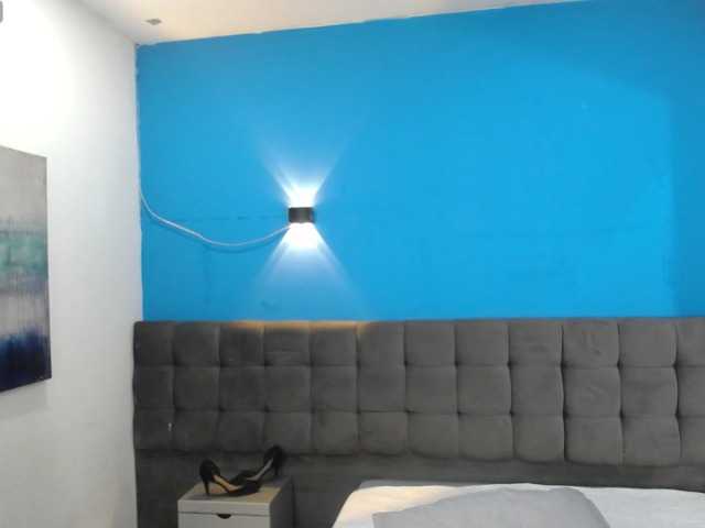 Melannyy--'s BongaCams show and profile