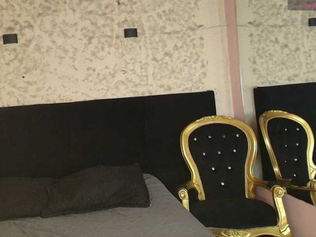 Melannyy--'s BongaCams show and profile