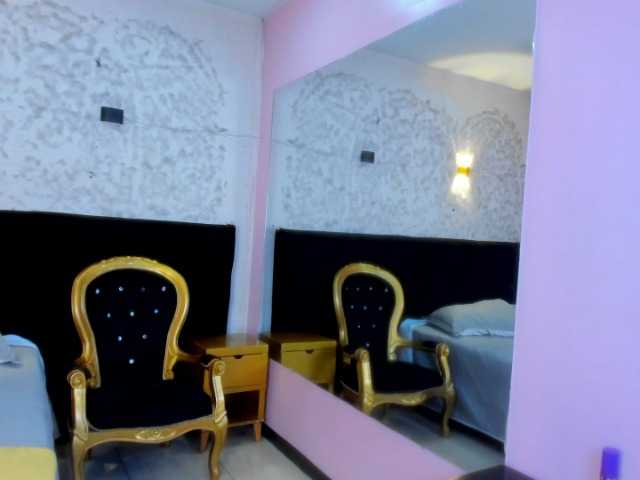 Melannyy--'s BongaCams show and profile