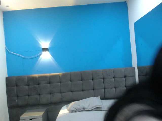 Melannyy--'s BongaCams show and profile