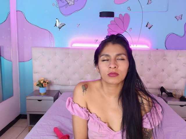 Melannyy-- live cam profile