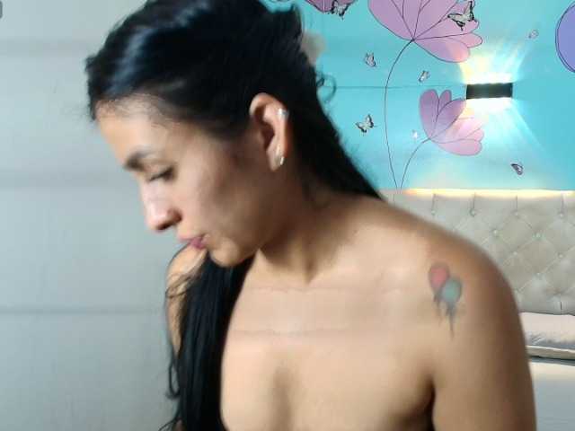 Melannyy--'s BongaCams show and profile