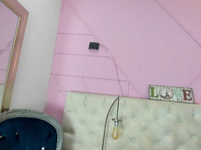 Melannyy--'s BongaCams show and profile