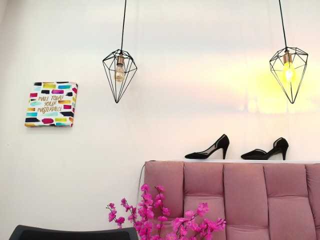 Melannyy--'s BongaCams show and profile