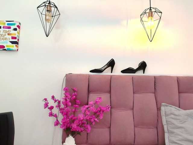 Melannyy--'s BongaCams show and profile