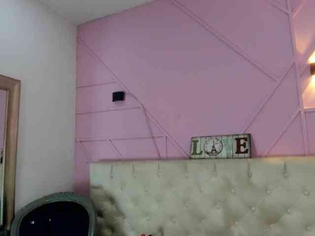 Melannyy-- Live Webcam on BongaCams