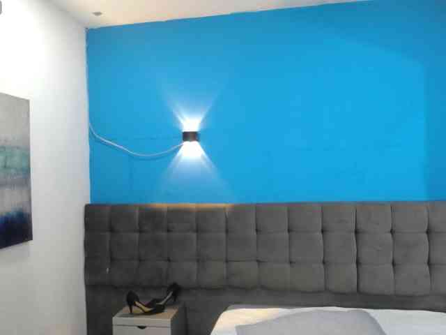 Melannyy-- Melannyy--